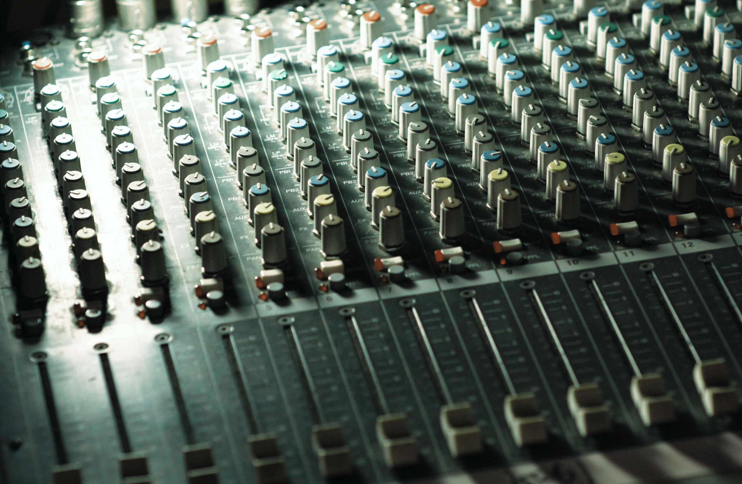 the best deal in town rehearsal studios Slider -1